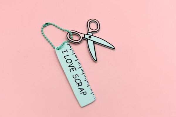 Colgante I Love Scrap Regla y tijeras