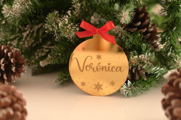 Adorno de Navidad personalizado con nombre – Bola clásica